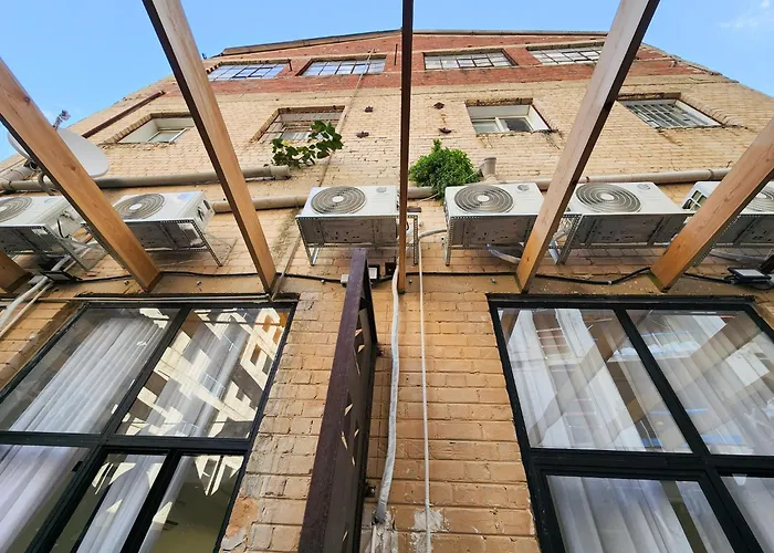 Florentine And Jaffa Loft